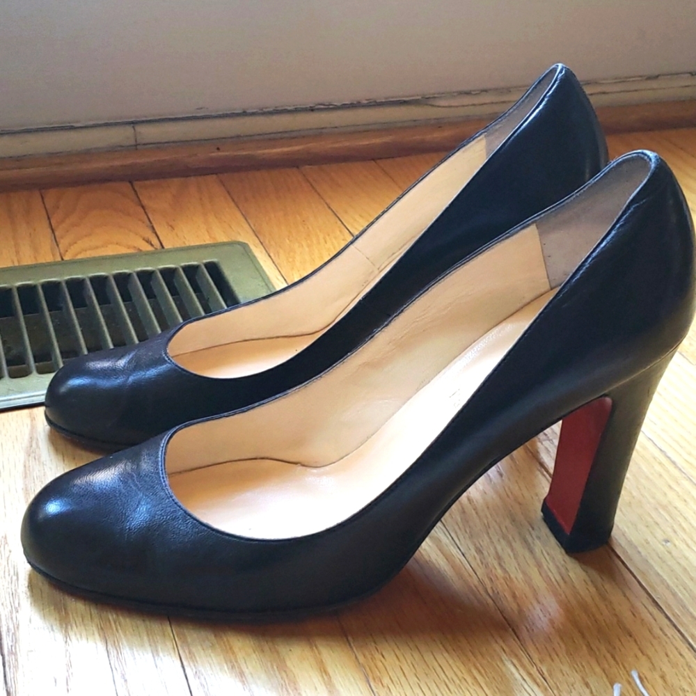 Christian Louboutin black pumps size 41 leather